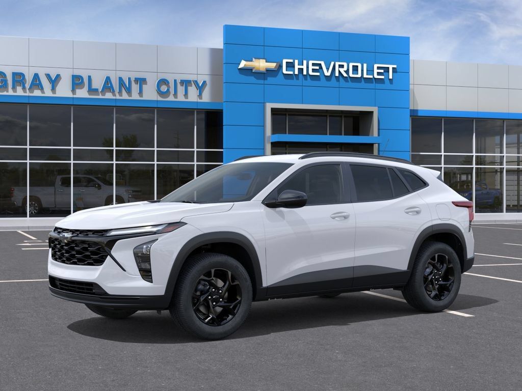 New 2026 Chevrolet Trax LT w/ Driver Confidence Package FWD image 2