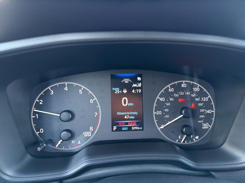 Used 2024 Toyota Corolla Cross LE image 16