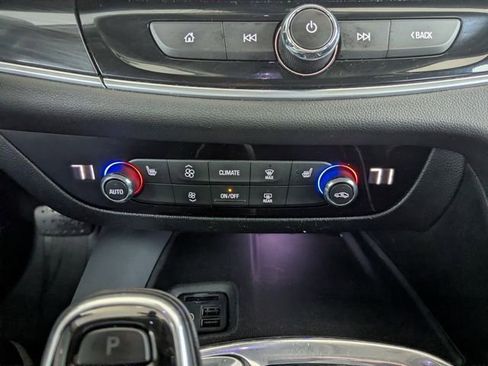 Used 2020 Buick Enclave Essence w/ Sport Touring Edition AWD/4WD image 5