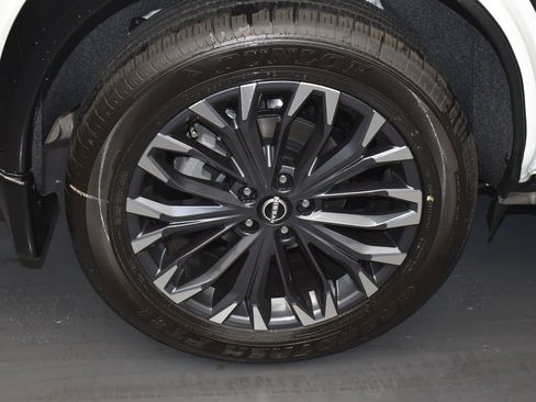 New 2026 Nissan Rogue Platinum w/ Platinum Premium Package image 5