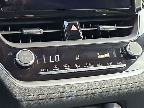 Certified 2025 Toyota Corolla Cross LE FWD image 24
