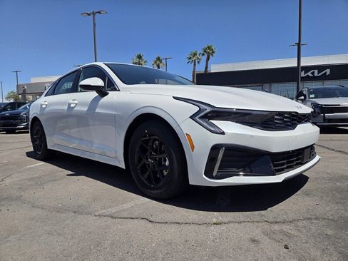 New 2026 Kia K5 LXS FWD image 2