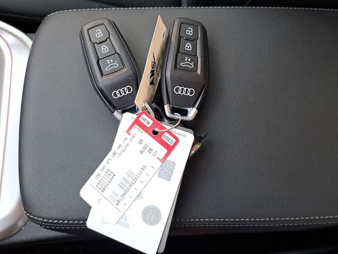 Used 2025 Audi Q5 Premium Plus w/ Premium Plus image 10