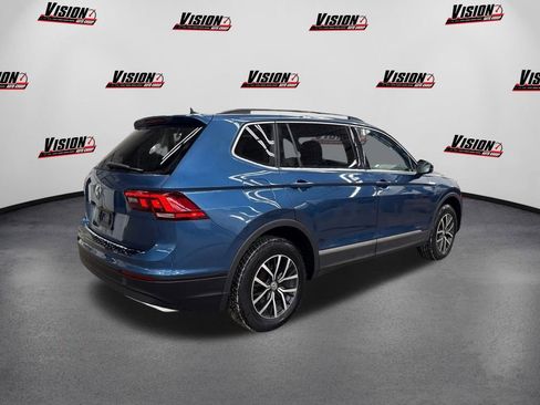 Used 2020 Volkswagen Tiguan SE w/ Panoramic Sunroof Package image 5