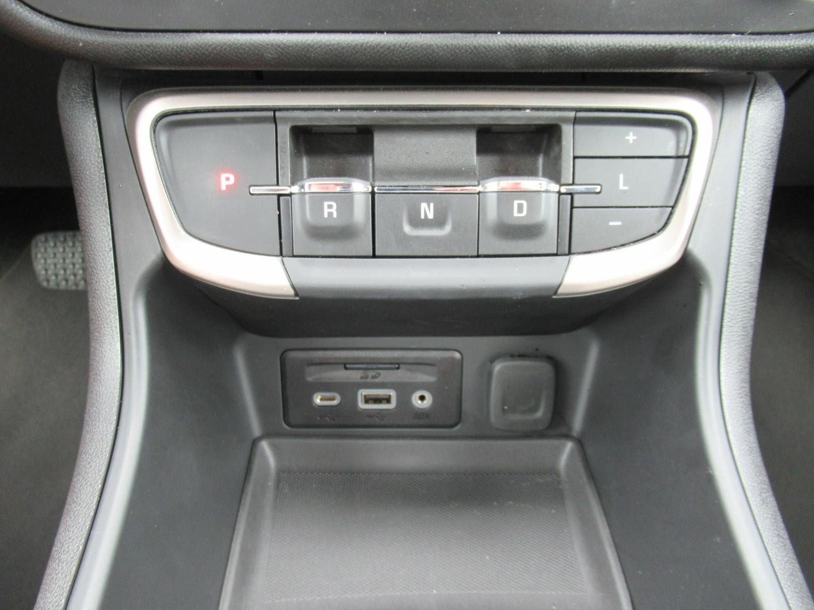 Used 2024 GMC Terrain Denali w/ Denali Premium Package AWD/4WD image 30