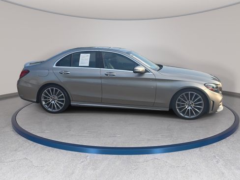 Used 2021 Mercedes-Benz C 300 Sedan image 4