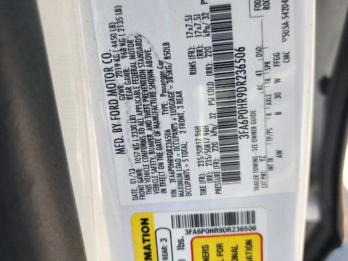 Used 2013 Ford Fusion SE image 40