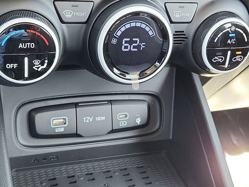 New 2026 Hyundai Venue SEL image 13