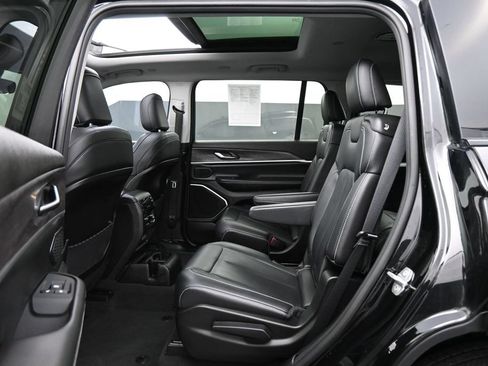 Used 2022 Jeep Grand Cherokee L Limited RWD image 21