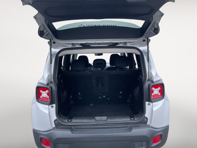 Used 2019 Jeep Renegade Latitude w/ Popular Equipment Group AWD/4WD image 30