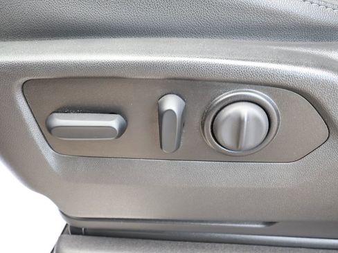 Certified 2021 Chevrolet Silverado 1500 LTZ w/ Technology Package image 16