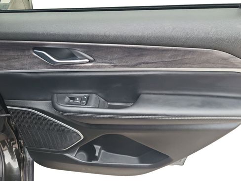 Used 2022 Jeep Grand Cherokee L Limited image 24