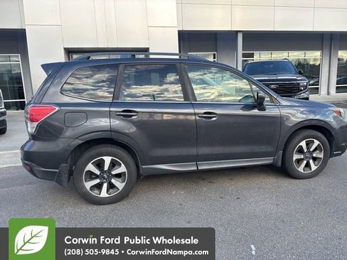 Used 2017 Subaru Forester 2.5i Limited image 8
