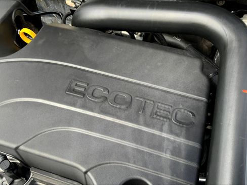 Certified 2024 Chevrolet Equinox LS image 30