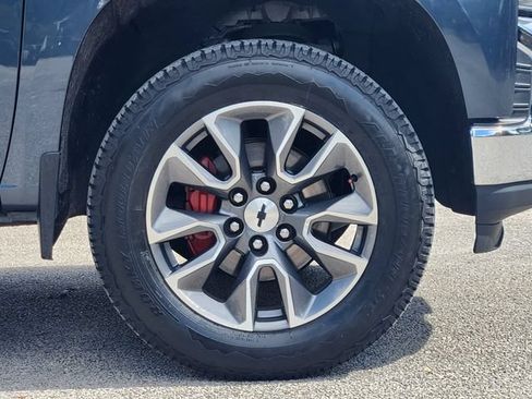 Used 2019 Chevrolet Silverado 1500 LT w/ Texas Edition AWD/4WD image 11