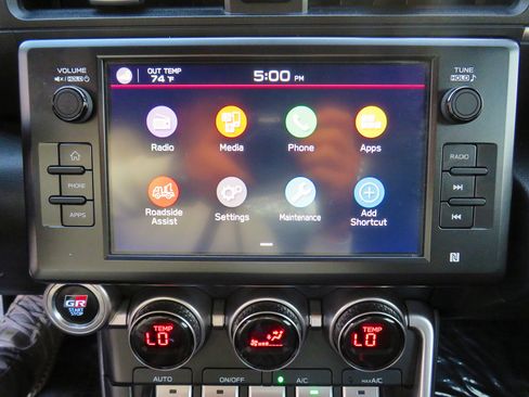 Used 2023 Toyota GR86 Premium image 24