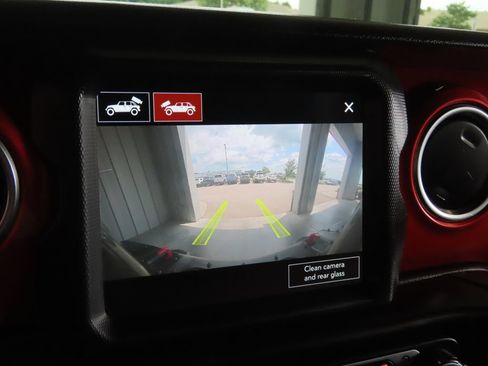 Used 2021 Jeep Wrangler Unlimited Rubicon AWD/4WD image 45
