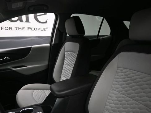 Used 2019 Chevrolet Equinox LS w/ LS Convenience Package FWD image 16