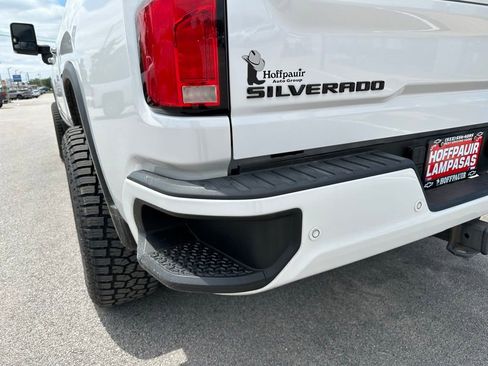 Used 2024 Chevrolet Silverado 2500 High Country w/ High Country Premium Package AWD/4WD image 10
