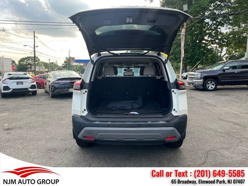 Used 2023 Nissan Rogue SV AWD/4WD image 10