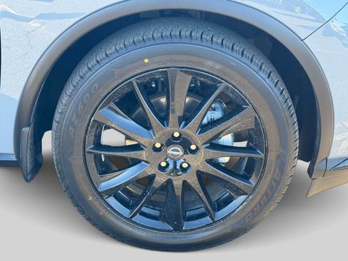 Used 2024 Nissan Murano SV w/ SV Midnight Edition Package image 9