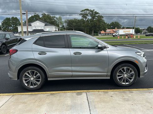 Used 2023 Buick Encore GX Select w/ Sport Touring Package AWD/4WD image 4