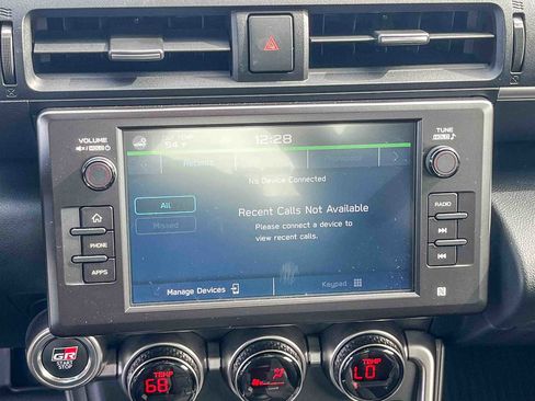 Used 2024 Toyota GR86 Premium image 13