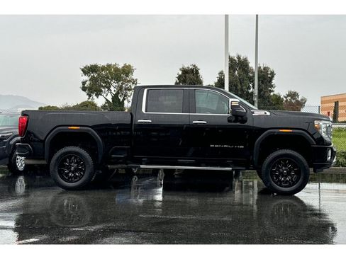 Used 2021 GMC Sierra 3500 Denali w/ Denali Ultimate Package image 3