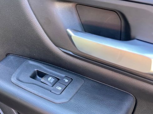 New 2026 RAM 1500 Express AWD/4WD image 17