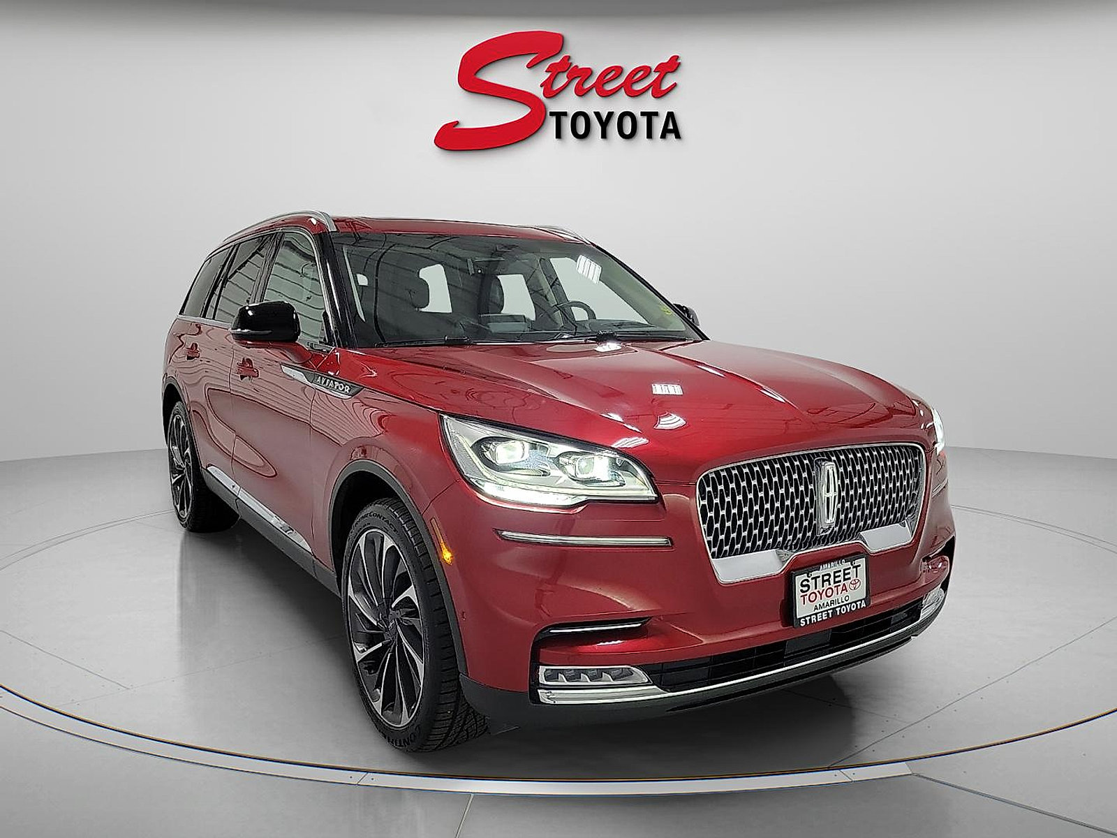 Used 2020 Lincoln Aviator Reserve w/ Equipment Group 202A AWD/4WD image 5