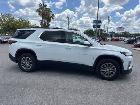 Used 2023 Chevrolet Traverse LT FWD image 7