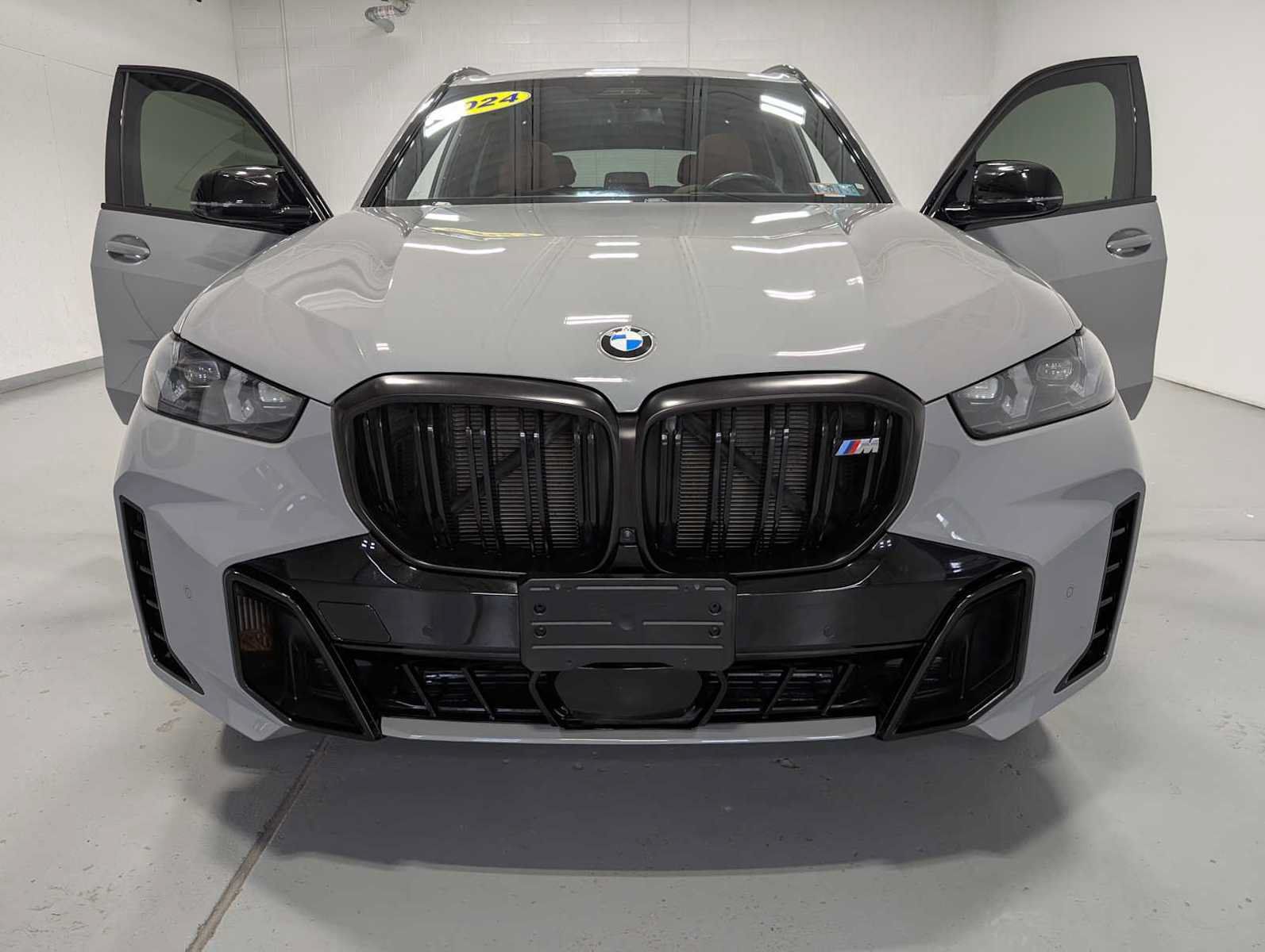 Used 2024 BMW X5 M60i AWD/4WD image 15