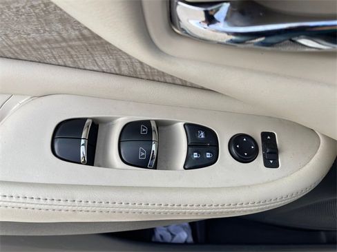 Used 2020 Nissan Murano SL image 26