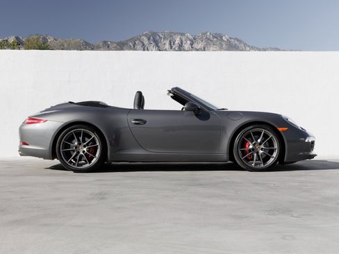 Used 2016 Porsche 911 Carrera S image 8