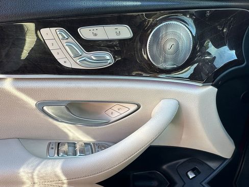 Used 2017 Mercedes-Benz E 300 image 11