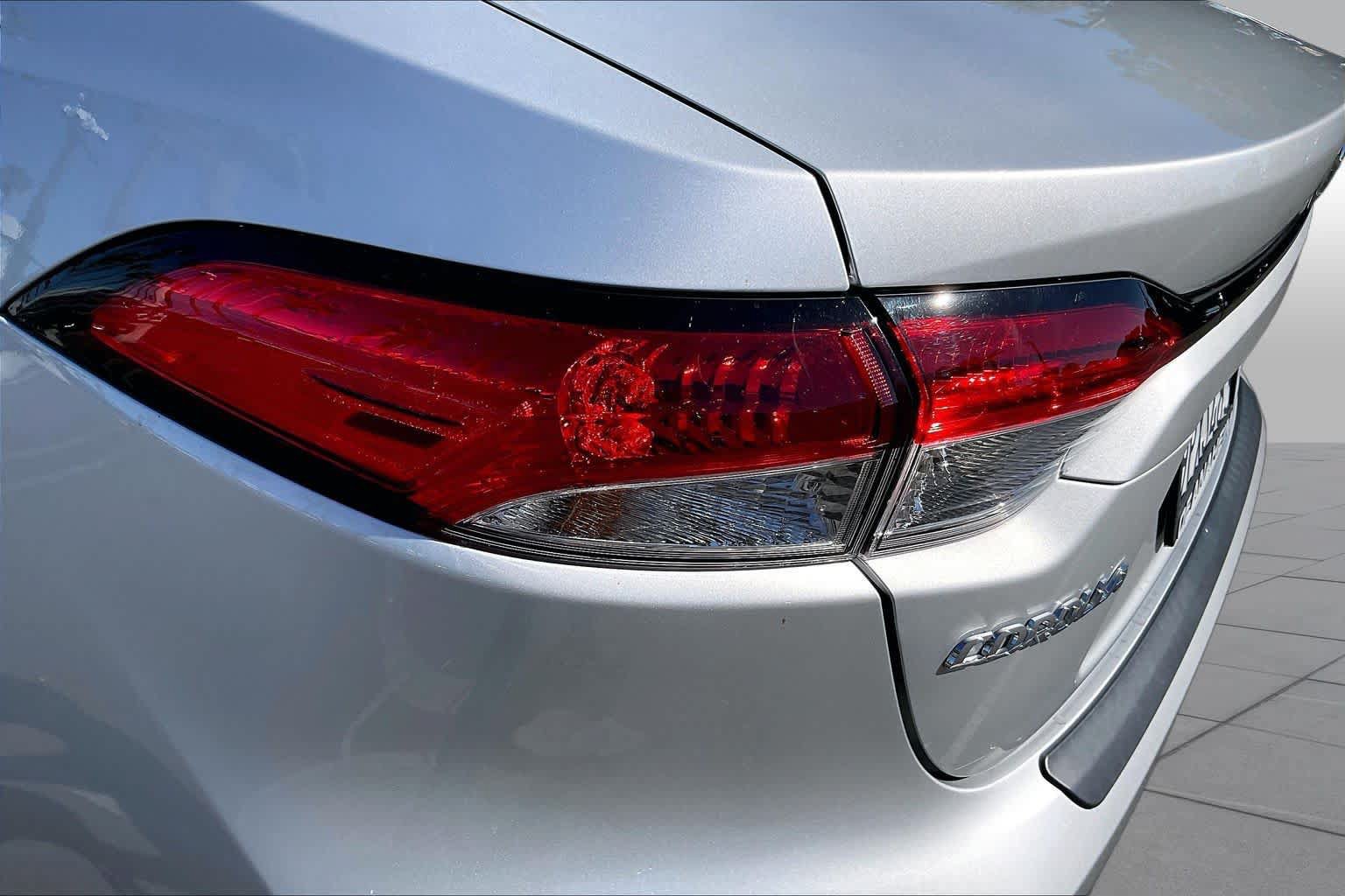Used 2024 Toyota Corolla LE FWD image 27