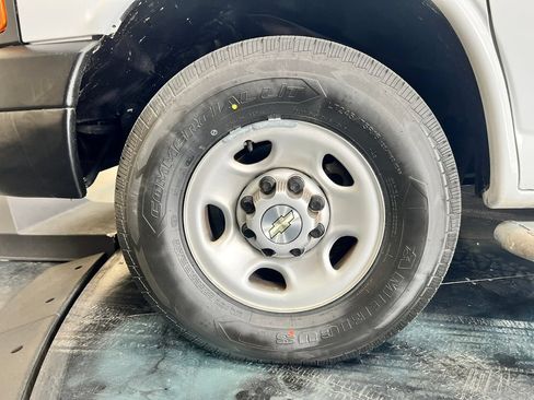 Used 2023 Chevrolet Express 2500 w/ Driver Convenience Package RWD image 22