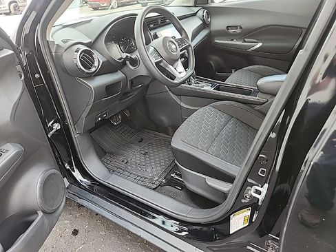Used 2021 Nissan Kicks SV FWD image 24