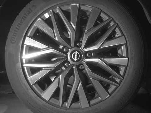 Used 2025 Nissan Altima 2.5 SV image 12