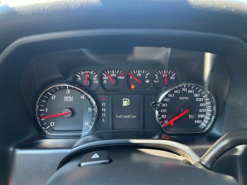Used 2018 Chevrolet Silverado 1500 W/T w/ WT Convenience Package AWD/4WD image 15