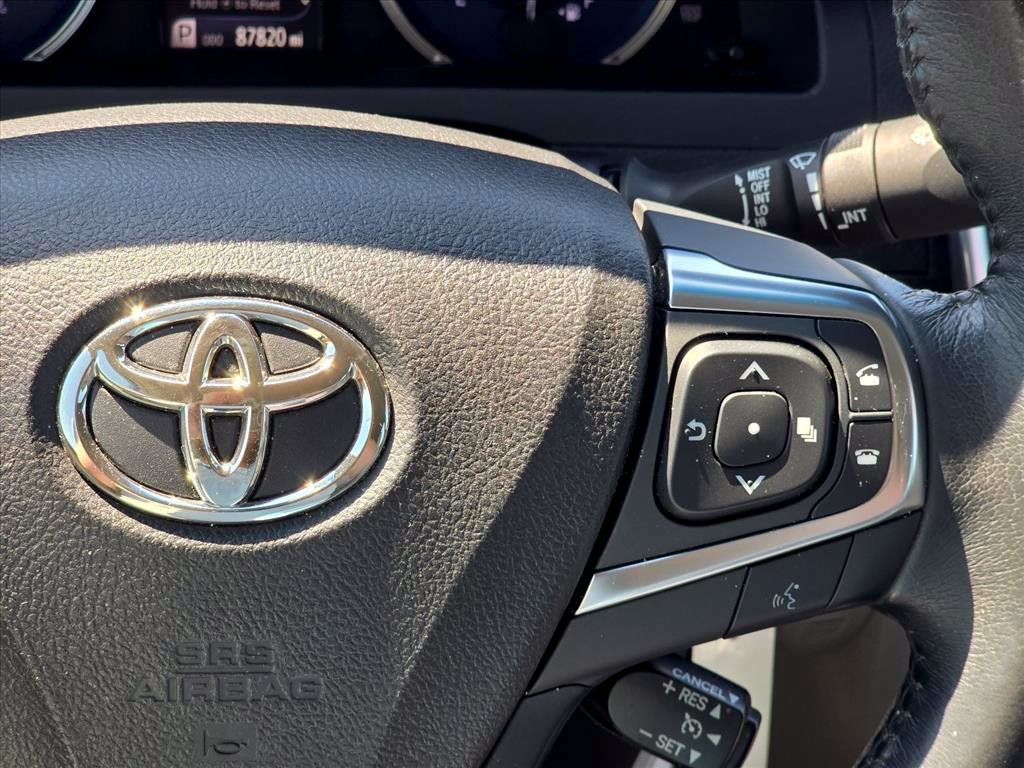 Used 2017 Toyota Camry XLE FWD image 14