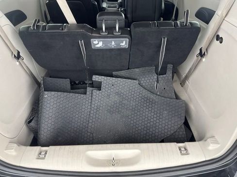 Used 2020 Chrysler Voyager Lxi FWD image 29
