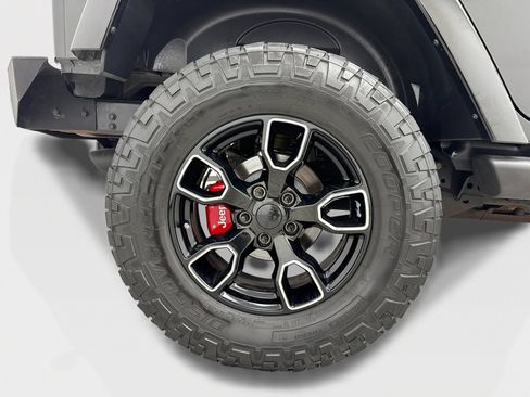 Used 2018 Jeep Wrangler Unlimited Sahara AWD/4WD image 48