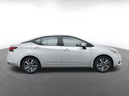 Used 2025 Nissan Versa SV FWD image 10