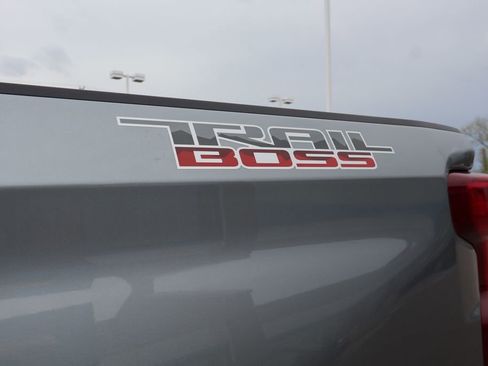 Used 2024 Chevrolet Silverado 1500 Custom Trail Boss w/ LPO, Dark Essentials Package image 29