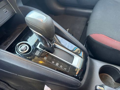 Used 2024 Nissan Versa SR w/ Trunk Package image 20