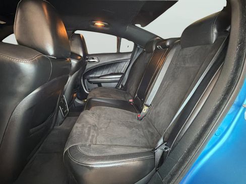 Used 2018 Dodge Charger R/T Scat Pack image 33
