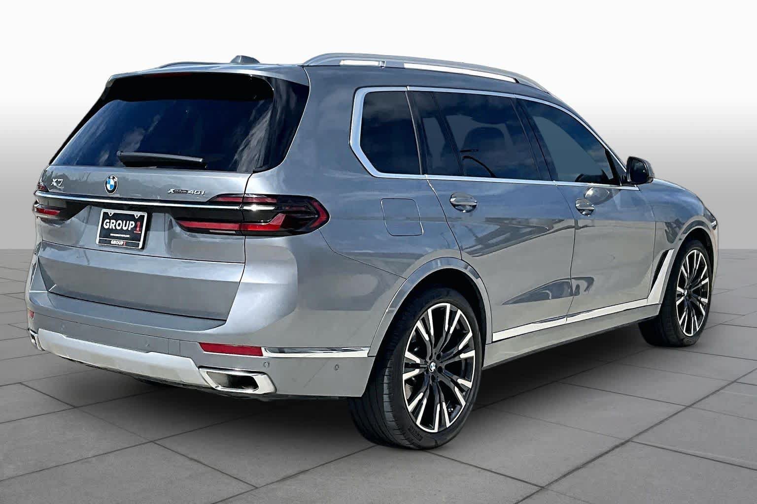 Used 2024 BMW X7 xDrive40i AWD/4WD image 12