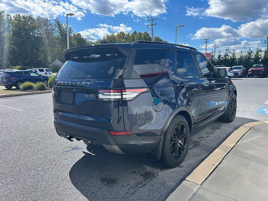 Used 2018 Land Rover Discovery SE AWD/4WD image 4