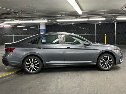 New 2026 Volkswagen Jetta SE FWD image 36